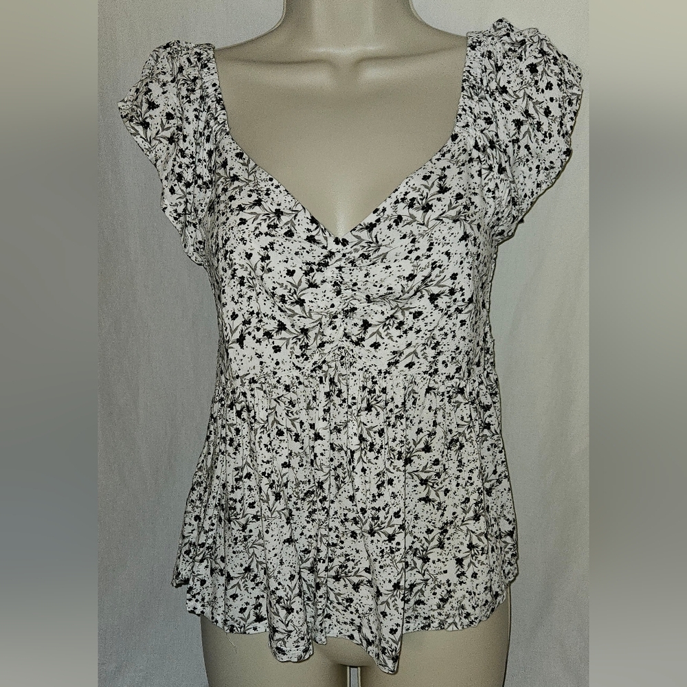 Floral Black and White Women's Top